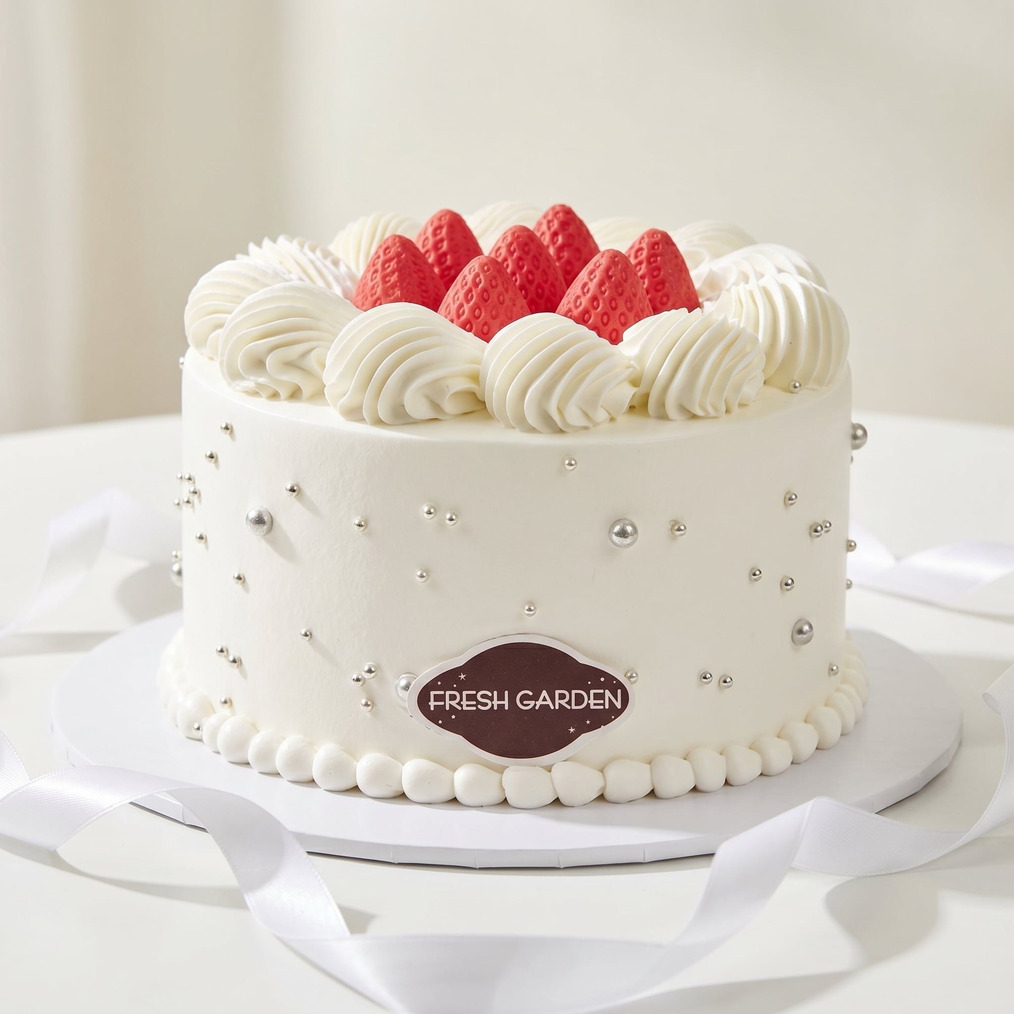 Bánh kem pistachio raspberry 8 inch
